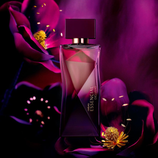 https://dulluxperfumaria.loja.biz/media/tmp/catalog/product/e/s/essencial_exclusivo_feminino.jpg