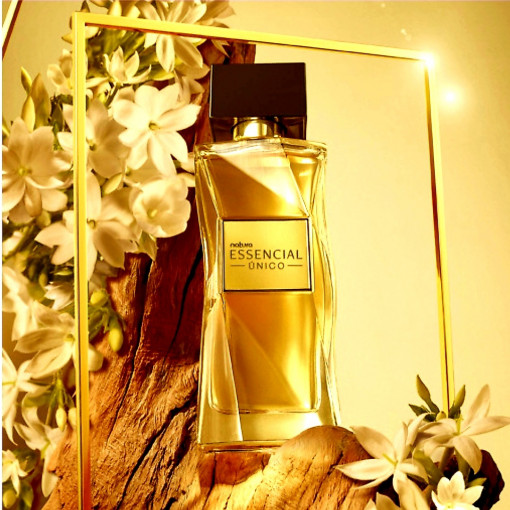 https://dulluxperfumaria.loja.biz/media/tmp/catalog/product/e/s/essencial_nico_feminino.jpg