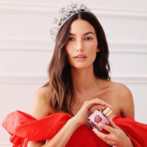 https://dulluxperfumaria.loja.biz/media/tmp/catalog/product/c/h/ch_queens.jpg
